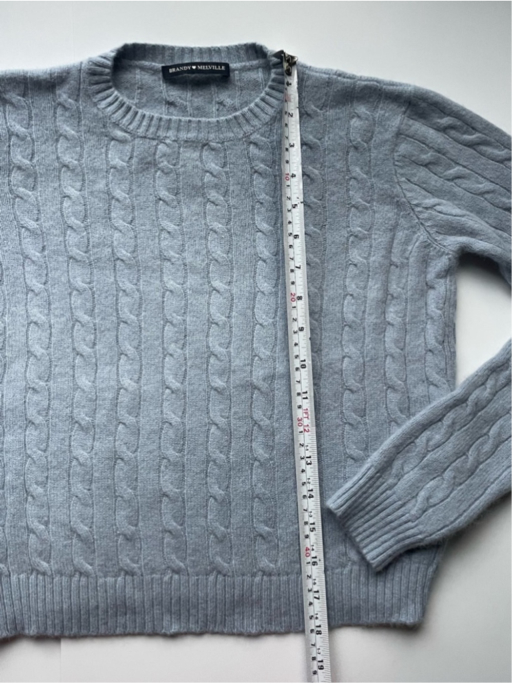 Brandy Melville Grey Cable Knit Sweater Italian Wool Blend Classic Crew Neck - Picture 5 of 6